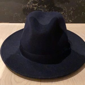 Crushable Fine Felt Hat - Saks Fifth , Size Large, Navy